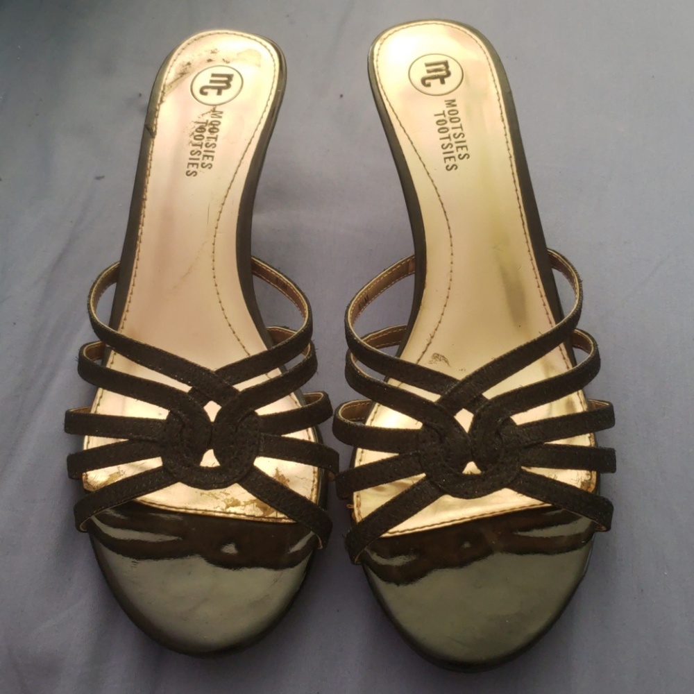 8.5 Mootsies Tootsies Kitten Heel Sandals